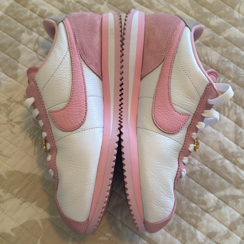 Pink Nike Cortez, custom ID made nwot - Picture 3 of 8